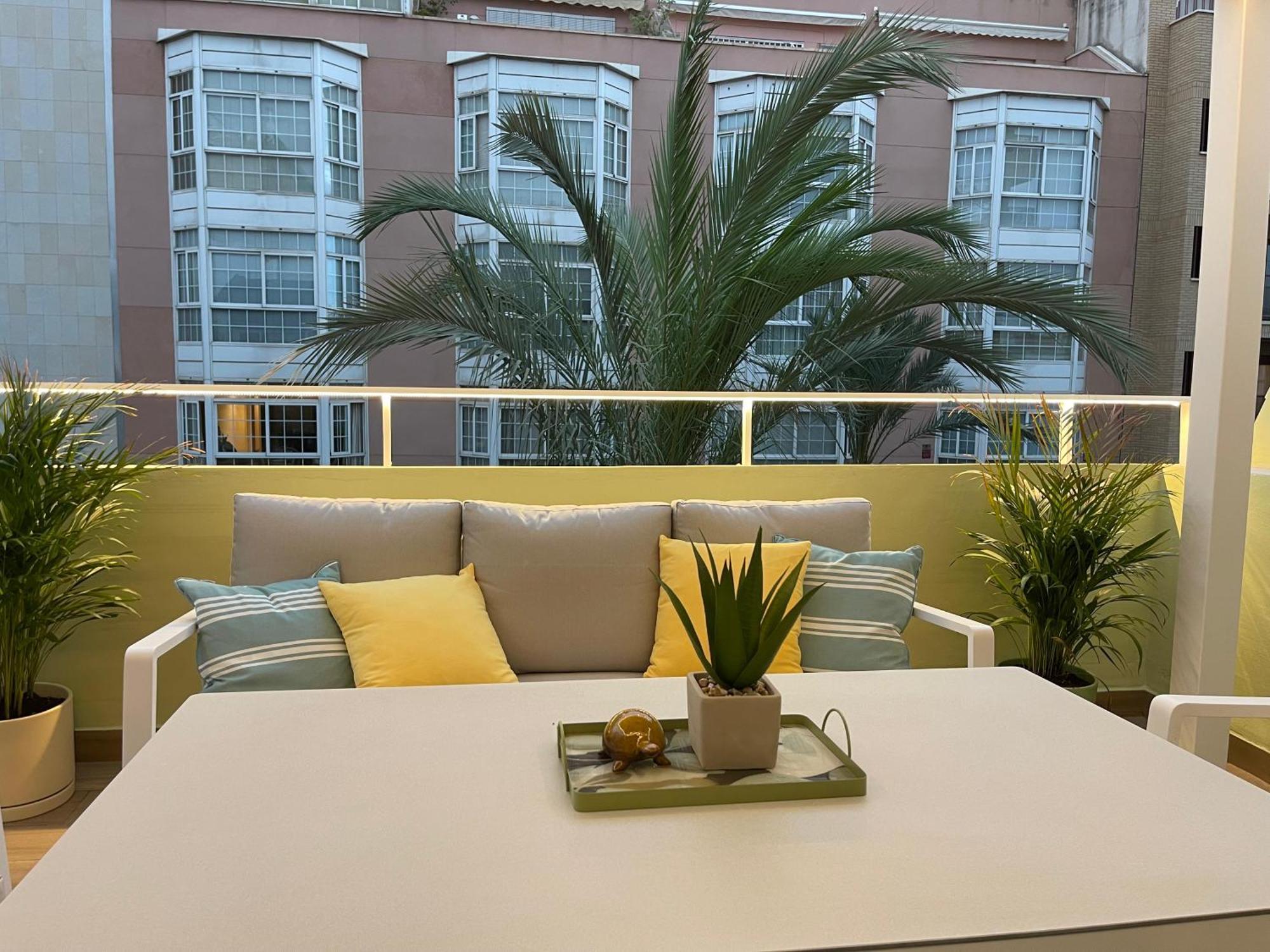 Gran Atico Con Terraza En El Centro De Аликанте Экстерьер фото
