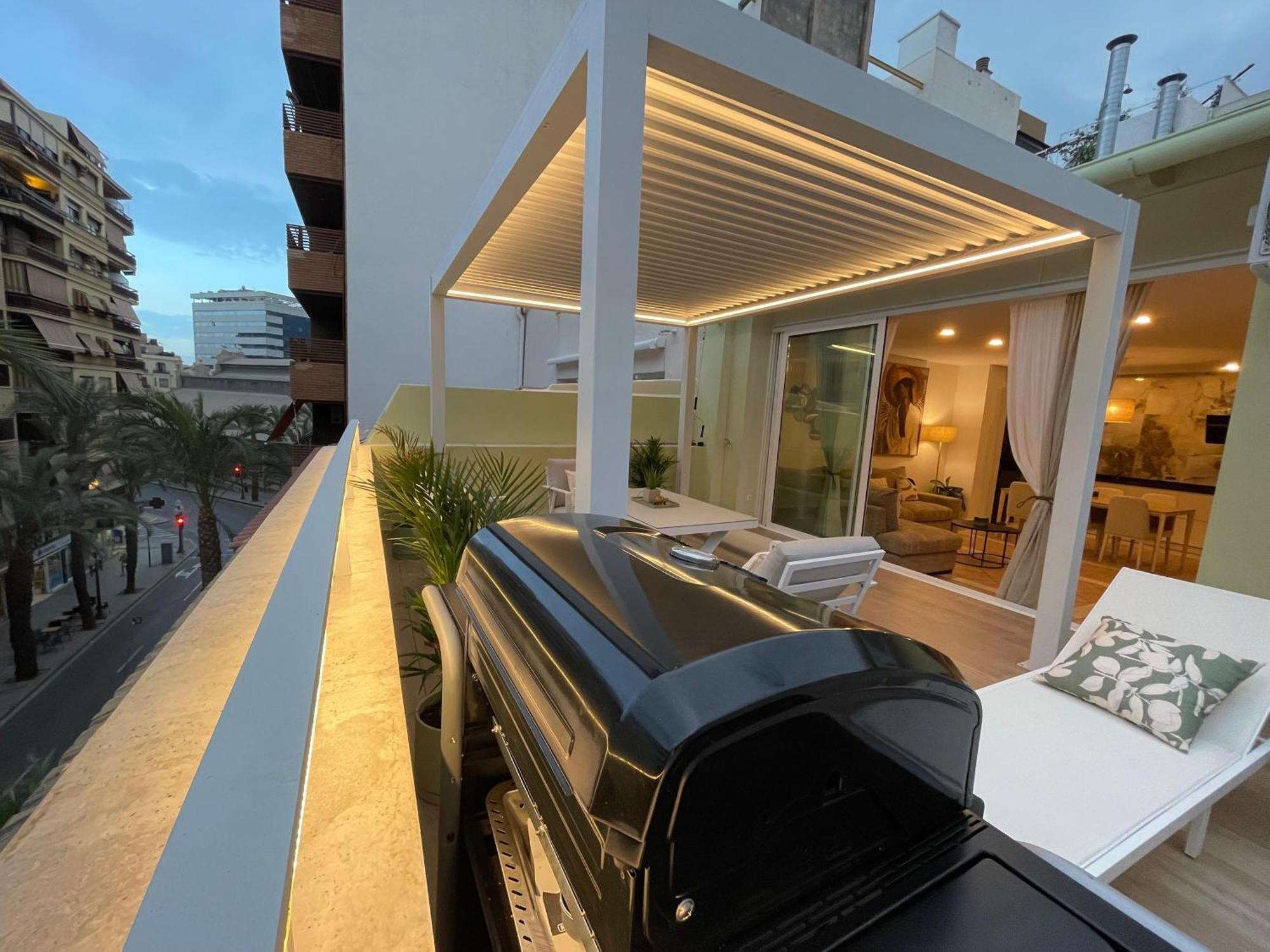 Gran Atico Con Terraza En El Centro De Аликанте Экстерьер фото